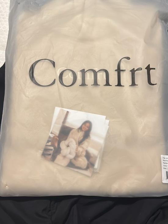 Comfrt Other - Comfort Beige hoodie
